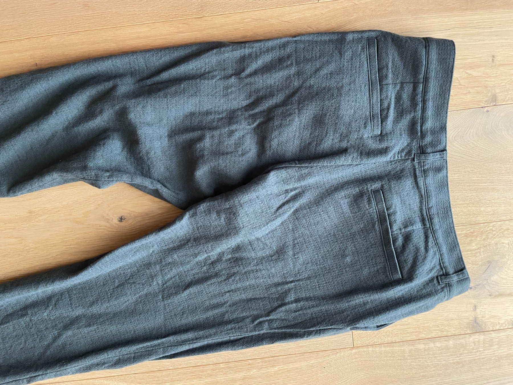 Cos Pantaloni: COS-Hose – Usato da Aarau venduto da pokern 2