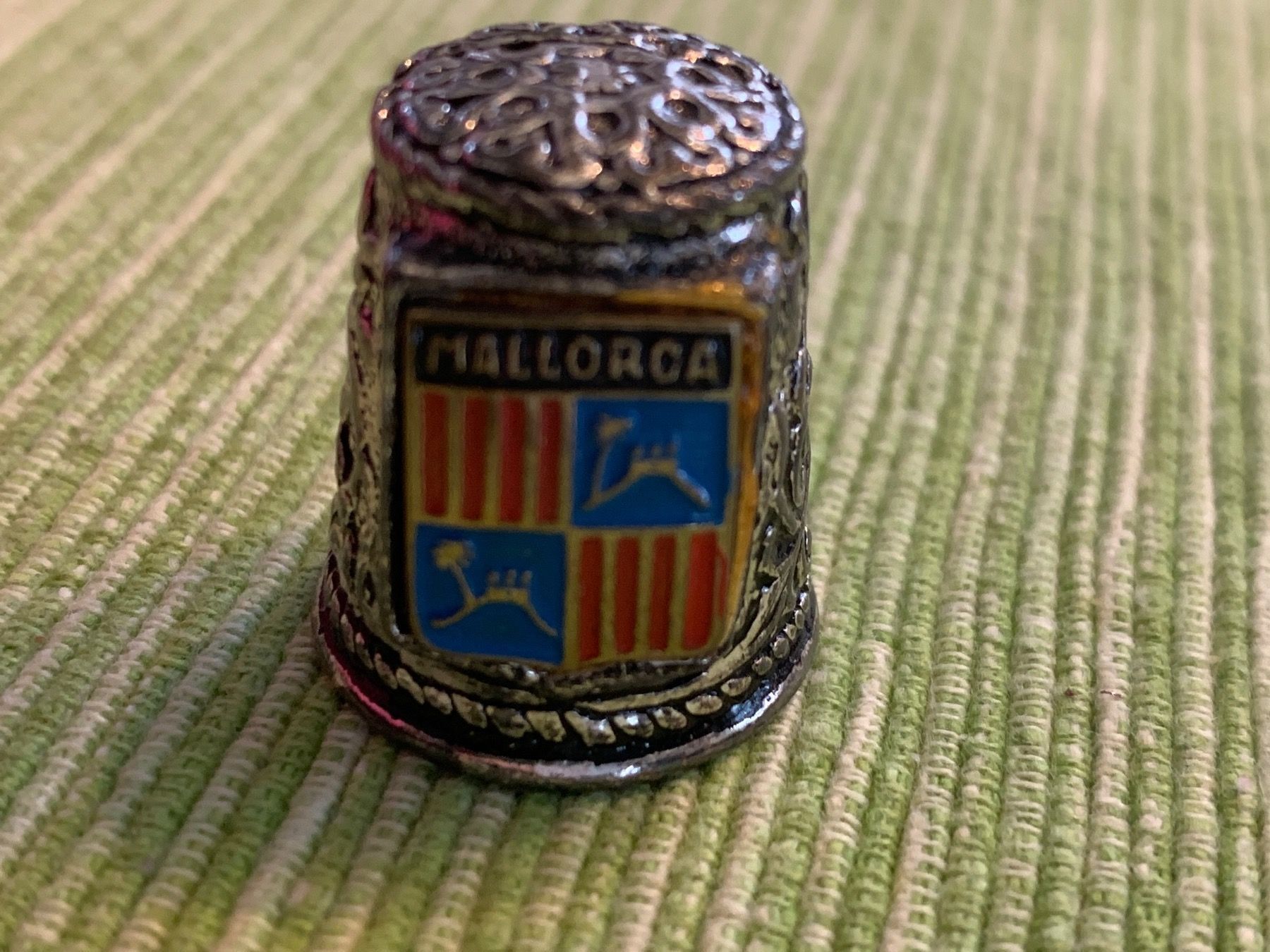 Statuette: Fingerhut aus Sammlung Mallorca – Nuovo e nell'imballaggio originale da Oberweningen venduto da Jogi2 2