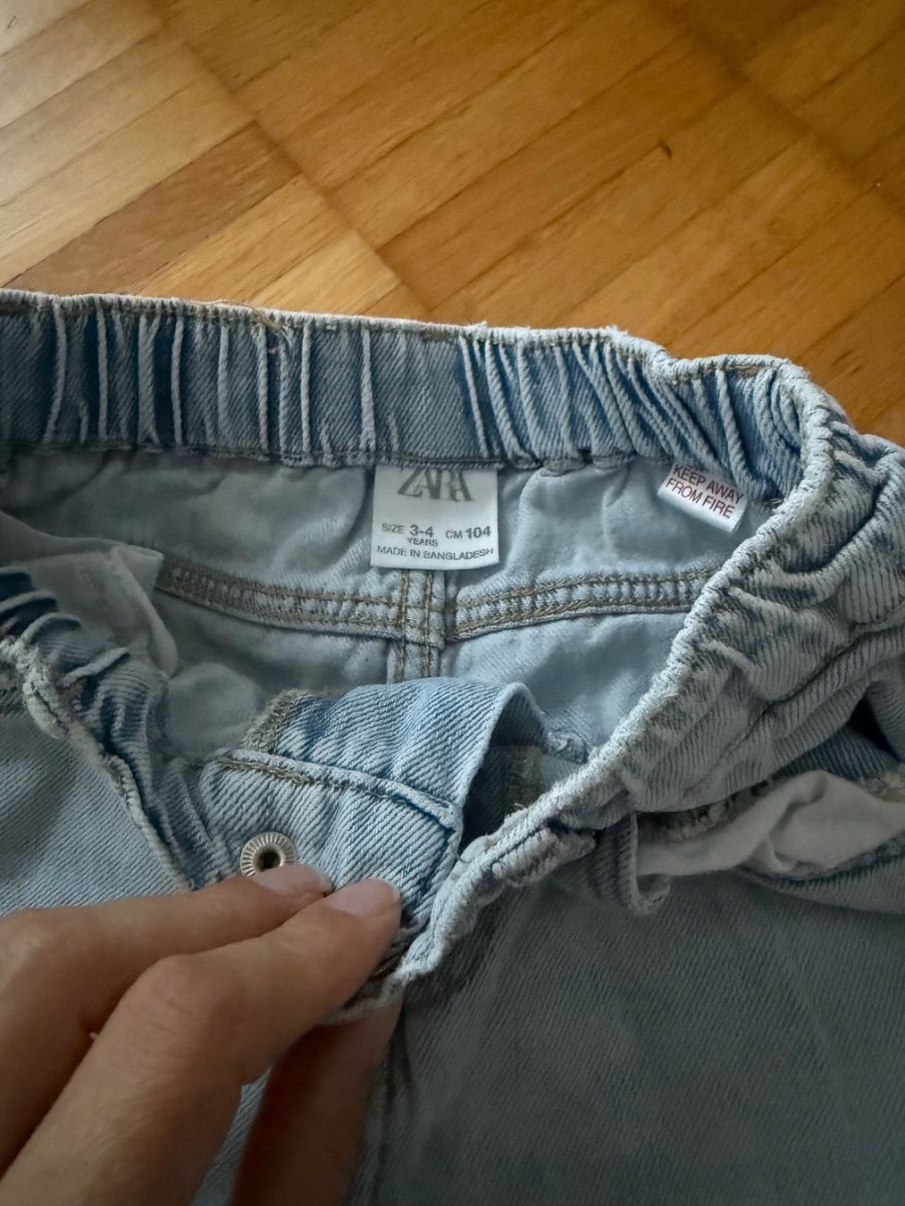 Zara Pantaloni: Zara Jeanshose Gr 104 – Usato da Richterswil venduto da Eunoia85 4