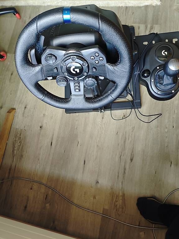 Console: Lenkrad Logitech PC mit Halterung  – Usato da Münchenstein venduto da Straus01 1