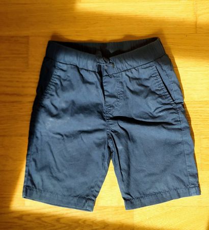 Short bleu Taille 194 (3-4 ans)