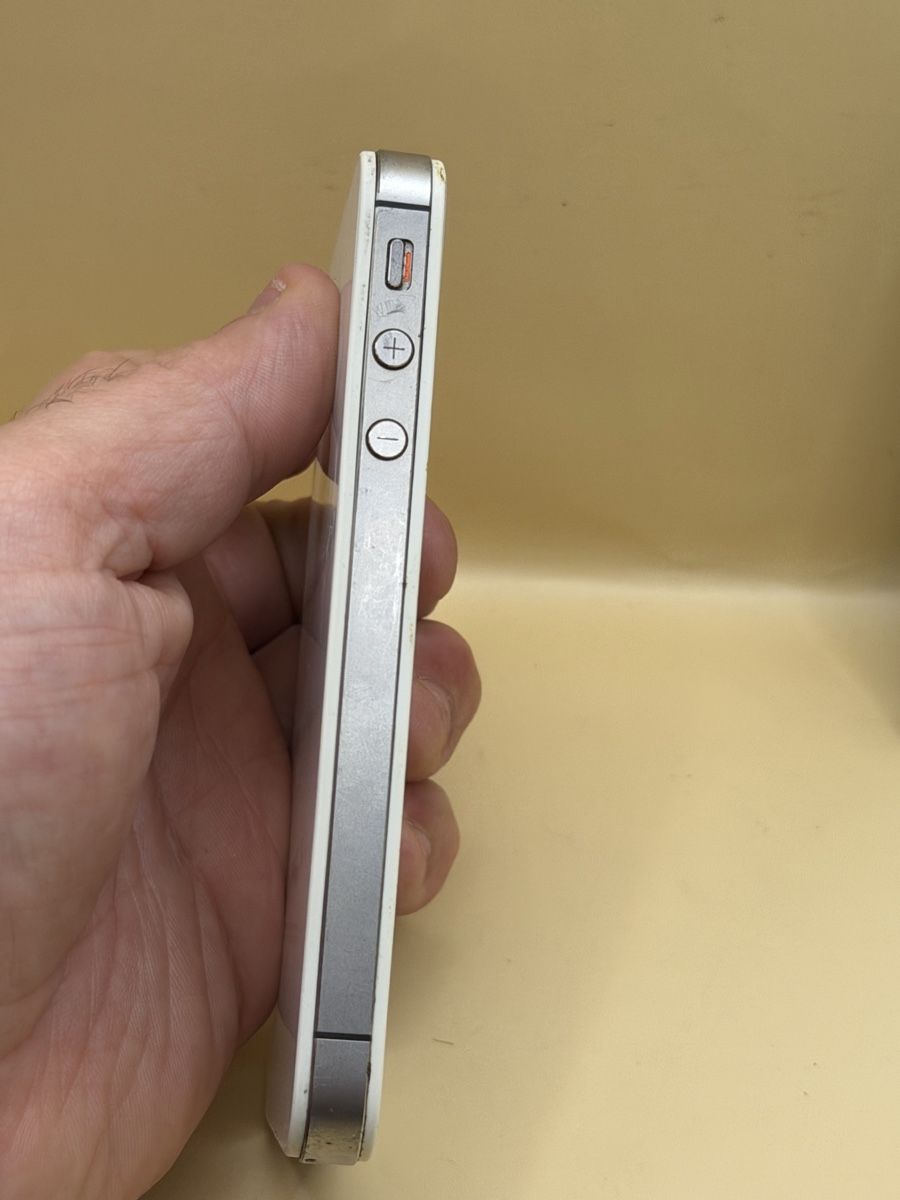Apple Handys / Smartphones: 2x iPhone 4 + câble – Defekt aus Genève von sho_67qj 5