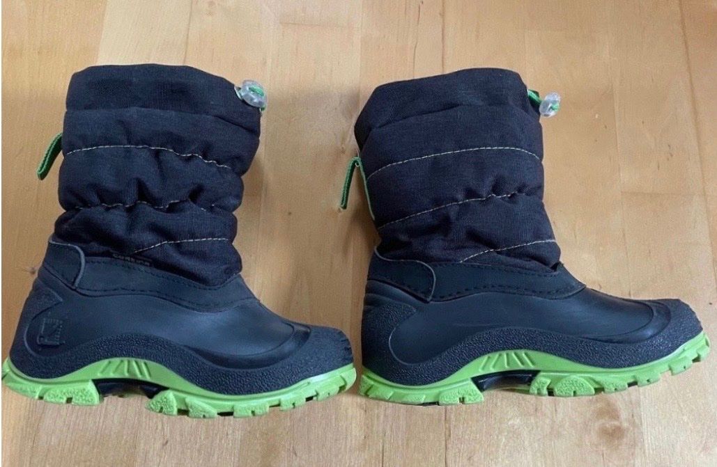 Scarpe per ragazzi: Schneestiefel, Winterstiefel Gr 27 – Usato da Hüntwangen venduto da fra_7nd2 2