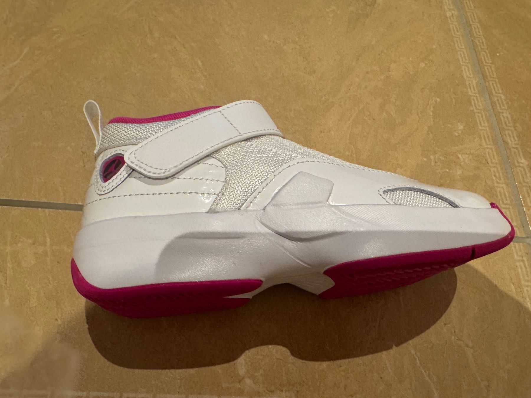 Scarpe per ragazze: Jordan neue coolste Sneakers, 31 – Nuovo e nell'imballaggio originale da Klingnau venduto da Markus14 1