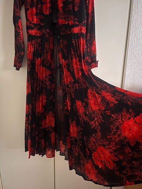 Kleider: Reserved Maxihermkleid Gr 34/36 tragbar – Neu (gemäss Beschreibung) aus Neerach von romiping 9