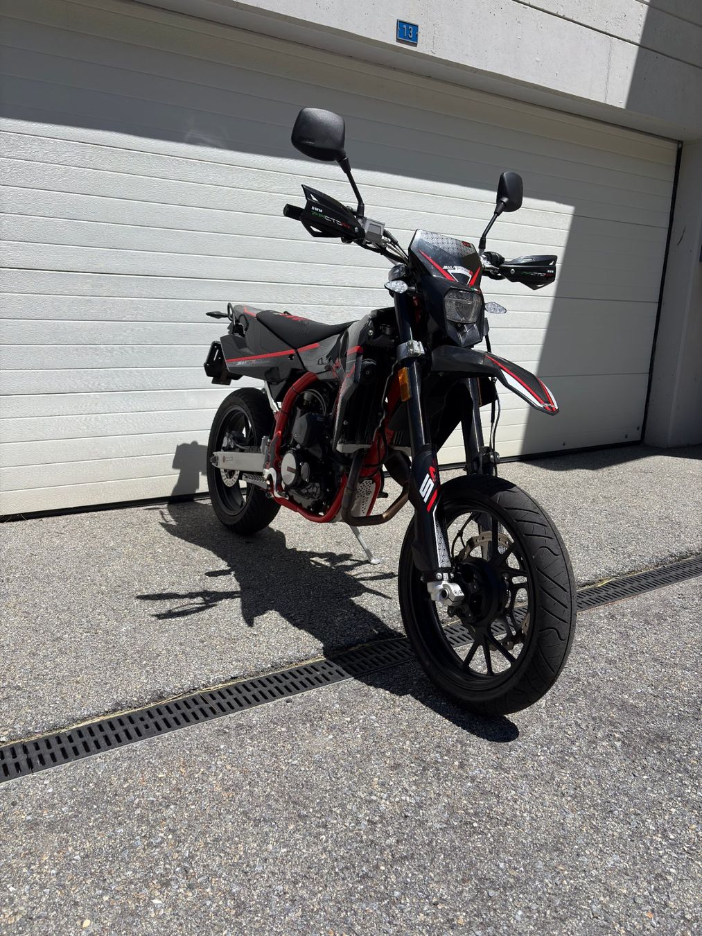SWM Strasse: SWM SM 125 r – Gebraucht aus Simplon Dorf von san_d5np