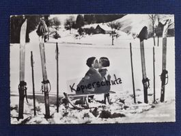Liebe im Schnee AK Menschen Kinder belebt