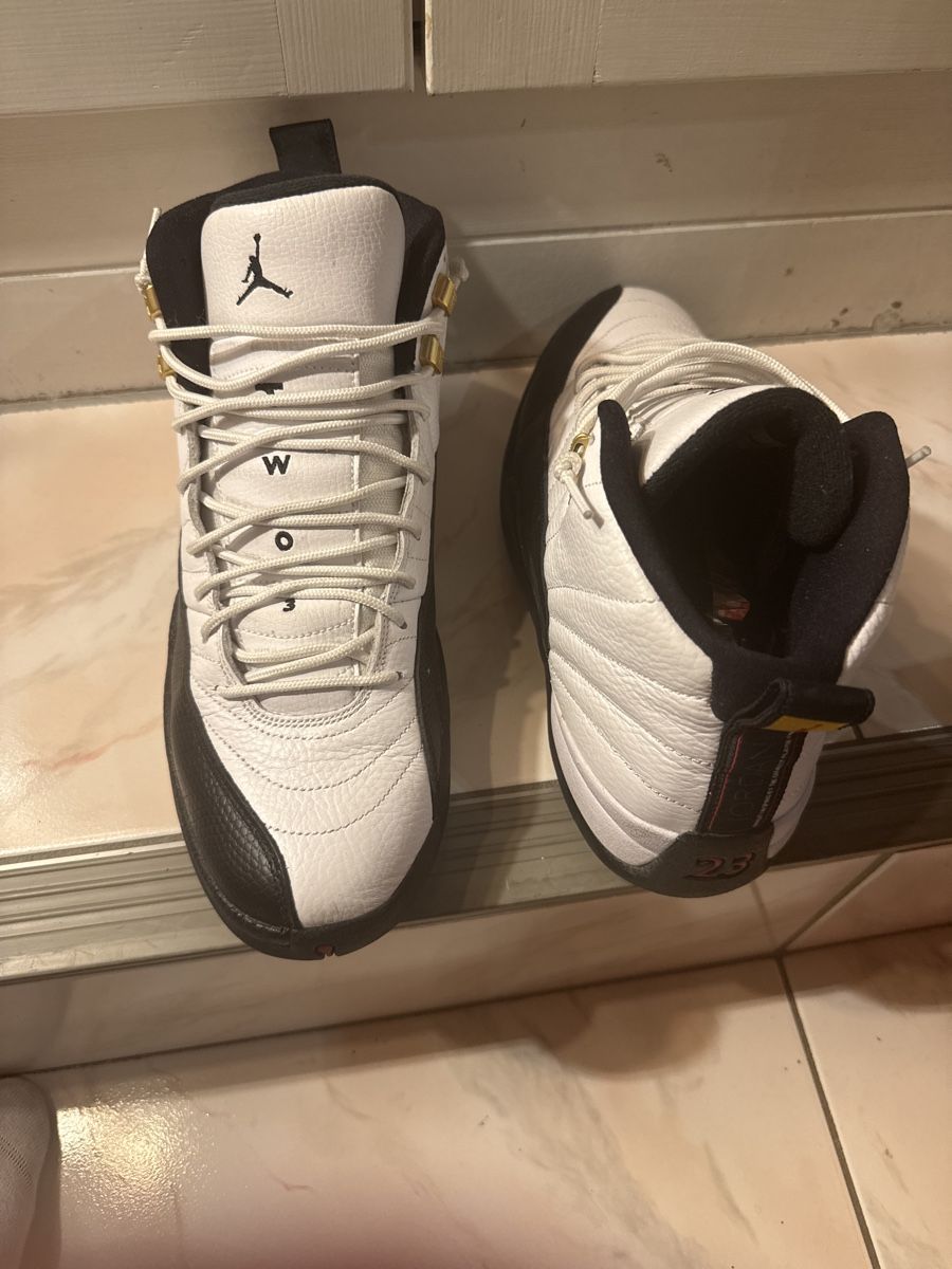Jordan Scarpe da uomo: Jordan 12 taxi 10 – Nuovo (secondo la descrizione) da Genève venduto da 5826