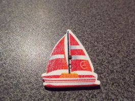 Knopf Segelschiff, rot/weiss