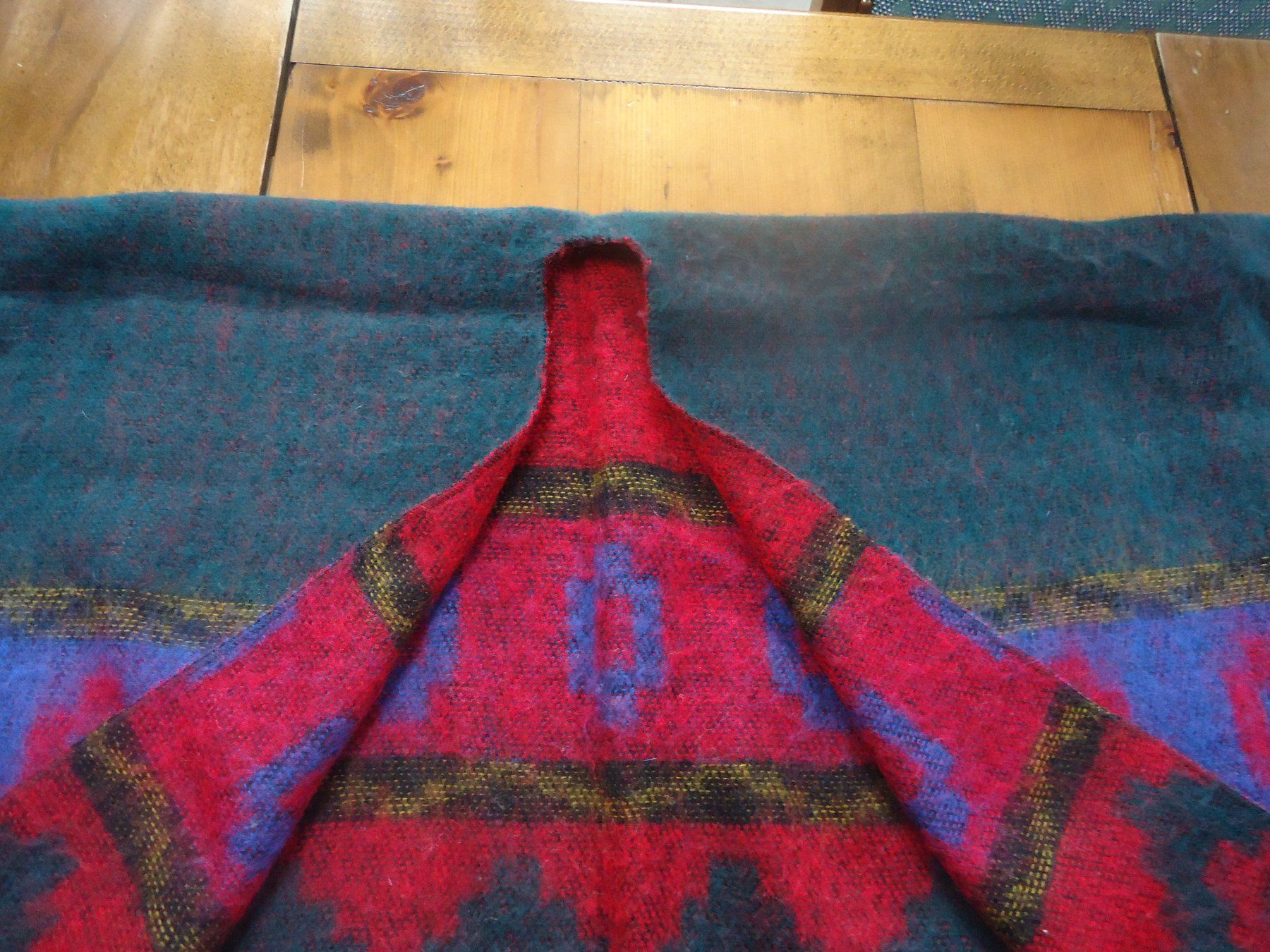 Foulard & Sciarpe: Grande écharpe - Poncho femme – Usato da Vessy venduto da mafabe 3