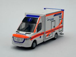 Rietze 76105 1:87 MB Sprinter Ambulanzfahrzeug Luzern