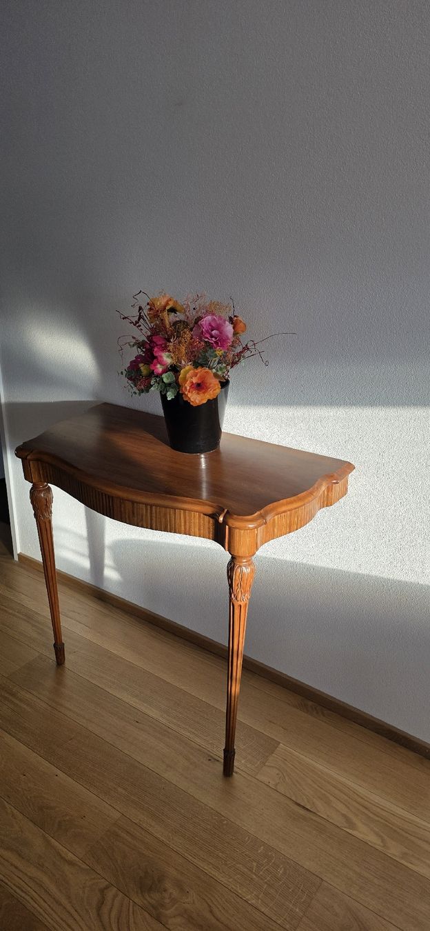 Tavoli: vintage Konsole-Tisch aus Holz – Usato da Lichtensteig venduto da isa_76mj 2