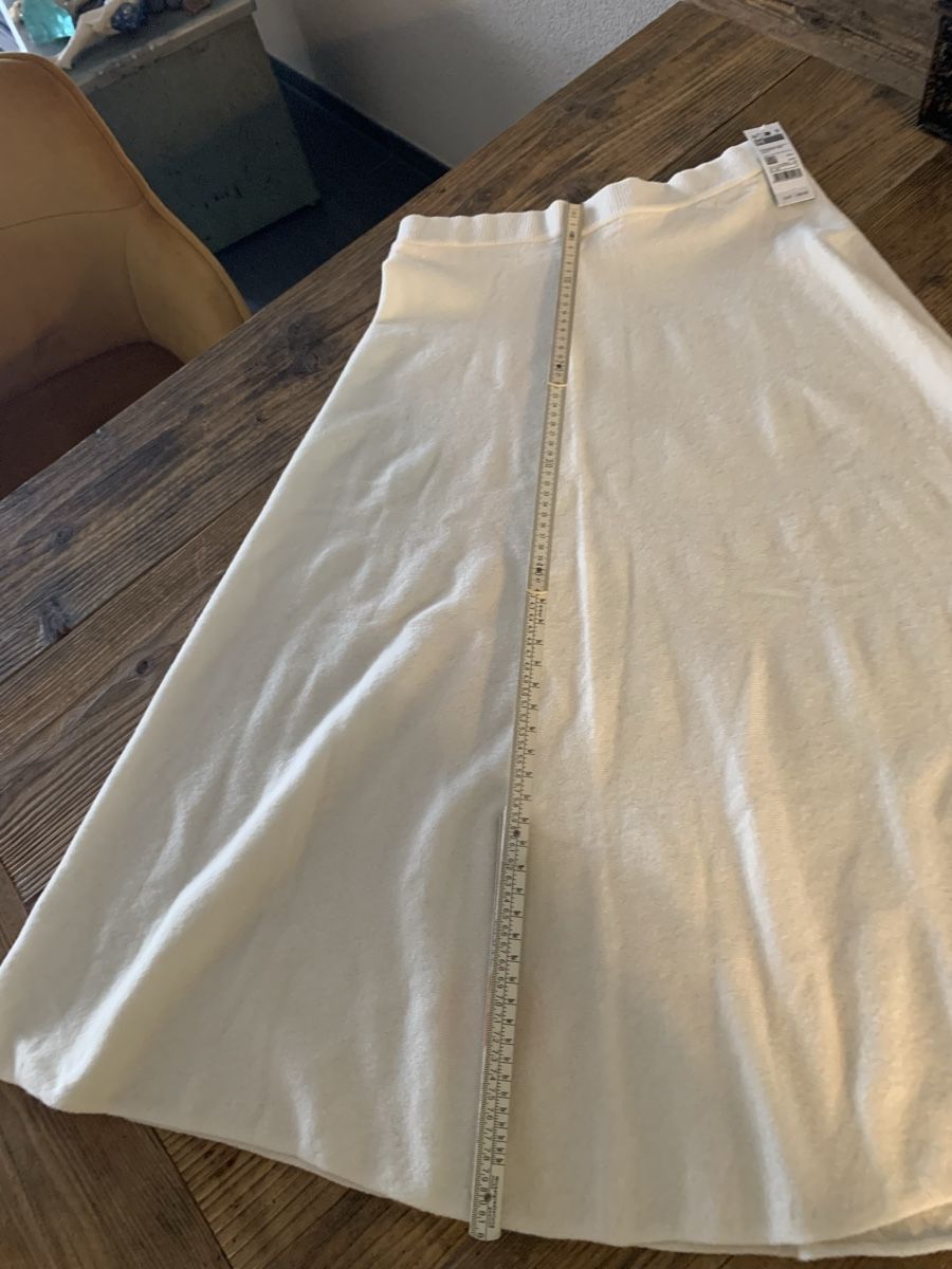 Benetton Gonne: Benetton Jupe beige – Usato da Steffisburg venduto da nexx