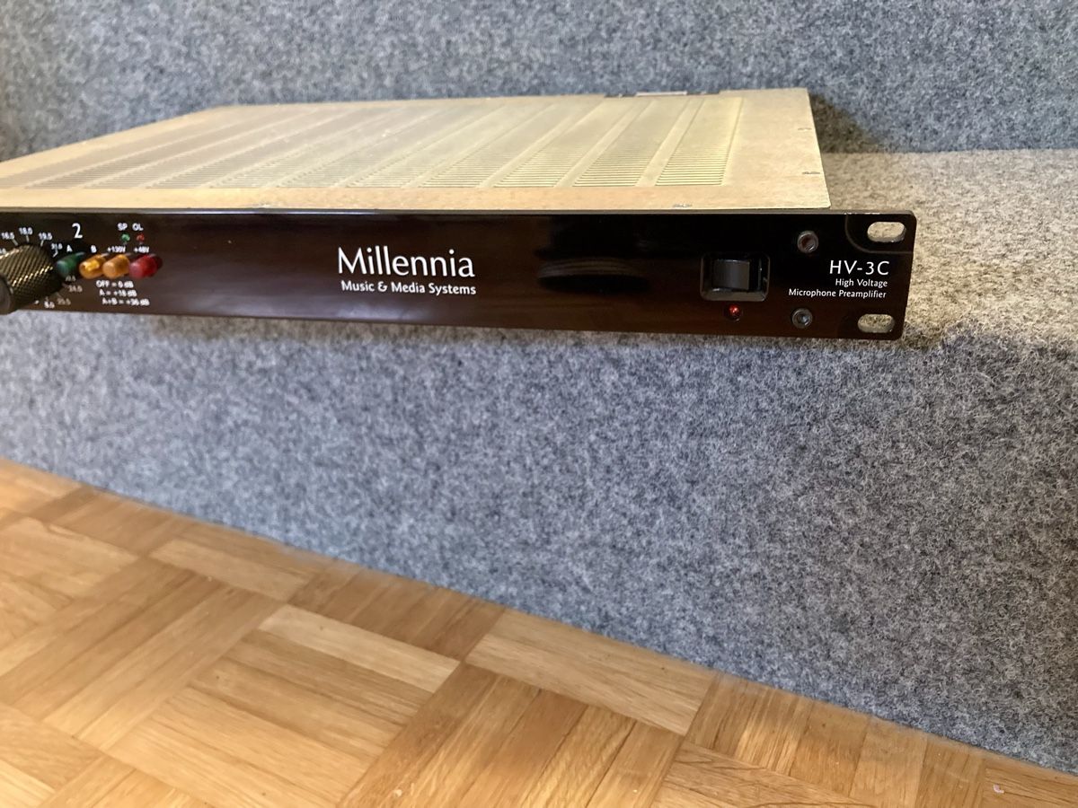 Strumenti musicali: Millennia HV-3C Preamp – Usato da Glattfelden venduto da Pedals 2
