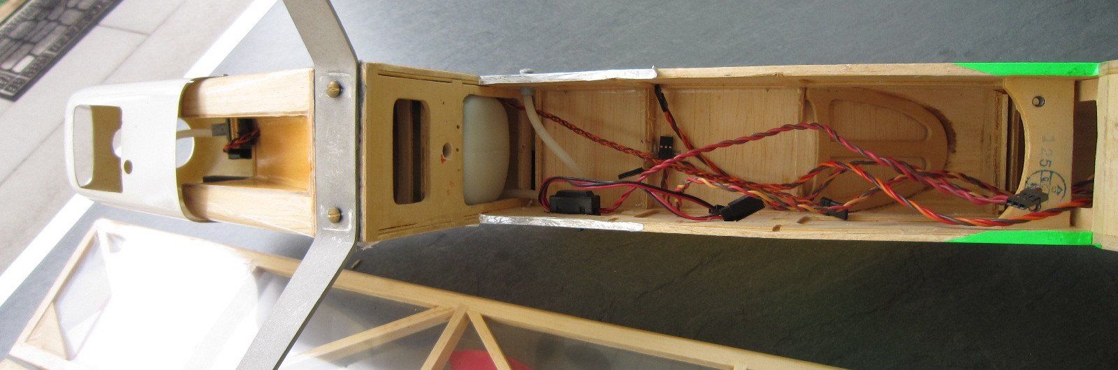RC Kits de montage: Kyosho Flip 3D 40 – D'occasion à Niederuzwil par Pmojzisek 7