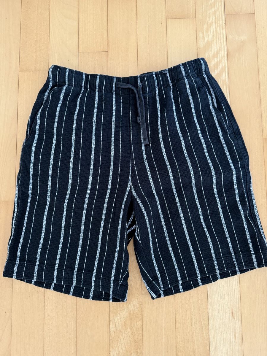 Bershka Hosen: Kurze Hose – Gebraucht aus Hünenberg See von sst_bf9y