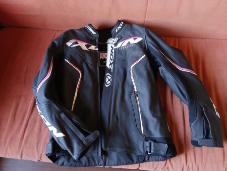 Veste de moto en cuir
