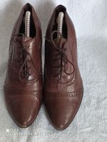 Elegante Schnürpumps
