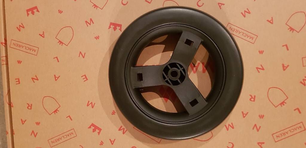 Kinderwagen: Maclaren Techno XT und XLR Rad schwarz – Gebraucht aus Winterthur von Happy-Baby