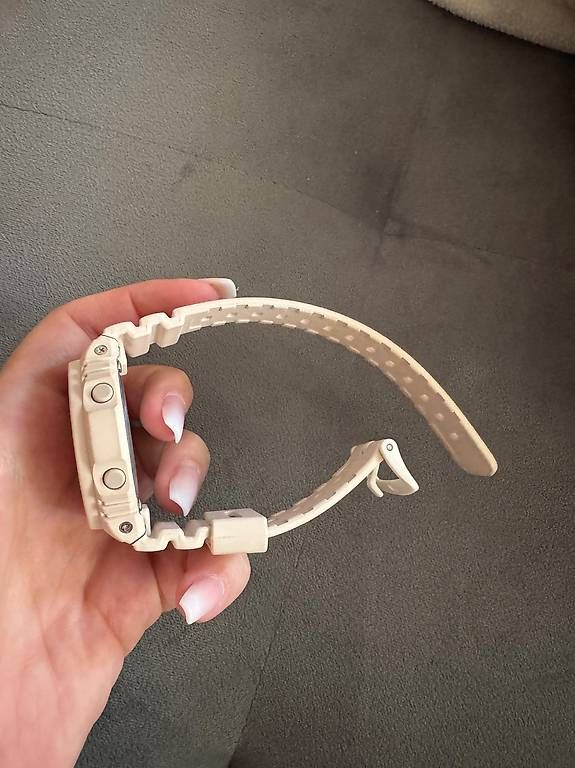 Orologi: G-Shock 5611 in Beige – Usato da Pfäffikon SZ venduto da Melanie335 3