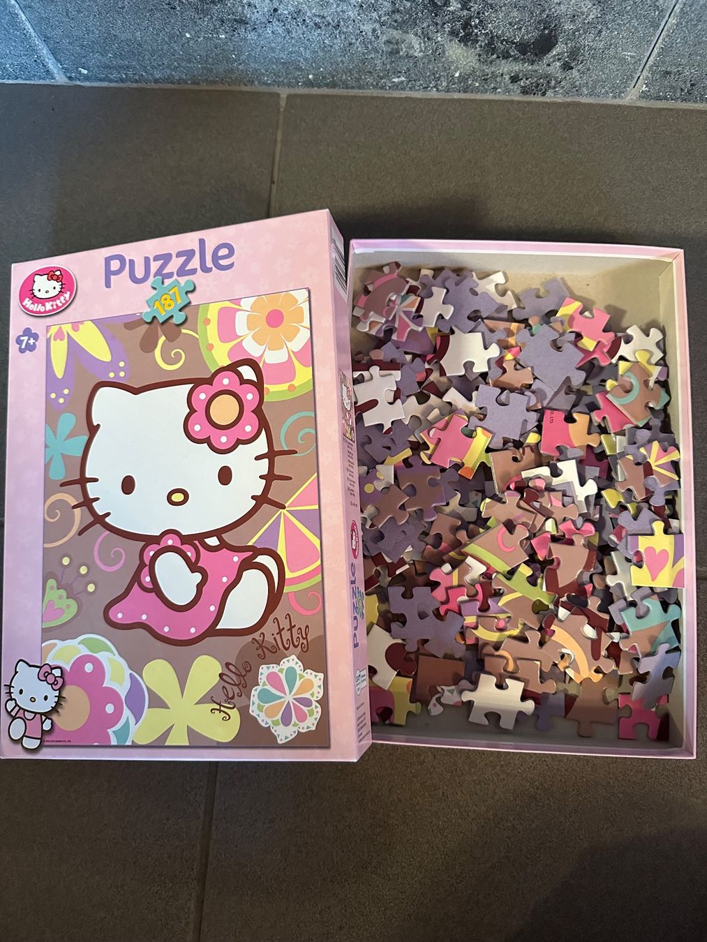 Puzzle: Hello Kitty Puzzle 187 Teile – Usato da Riedt b. Erlen venduto da sina.aline 1