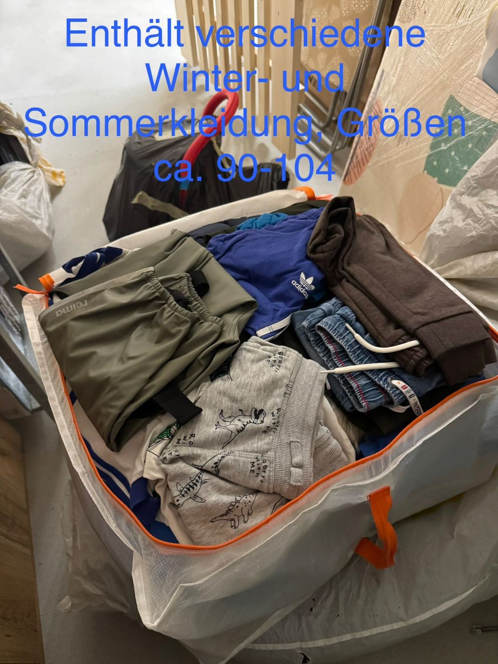Ensembles coordonnés: Gemischte Kinderkleidung ca. 90-104 – D'occasion à Glattfelden par mezzo.gram