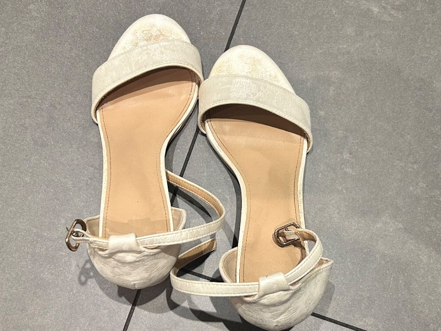 Chaussures femmes: Sandaletten Blockabsatz mit Muster – D'occasion à Zürich par mic_mmk2 1