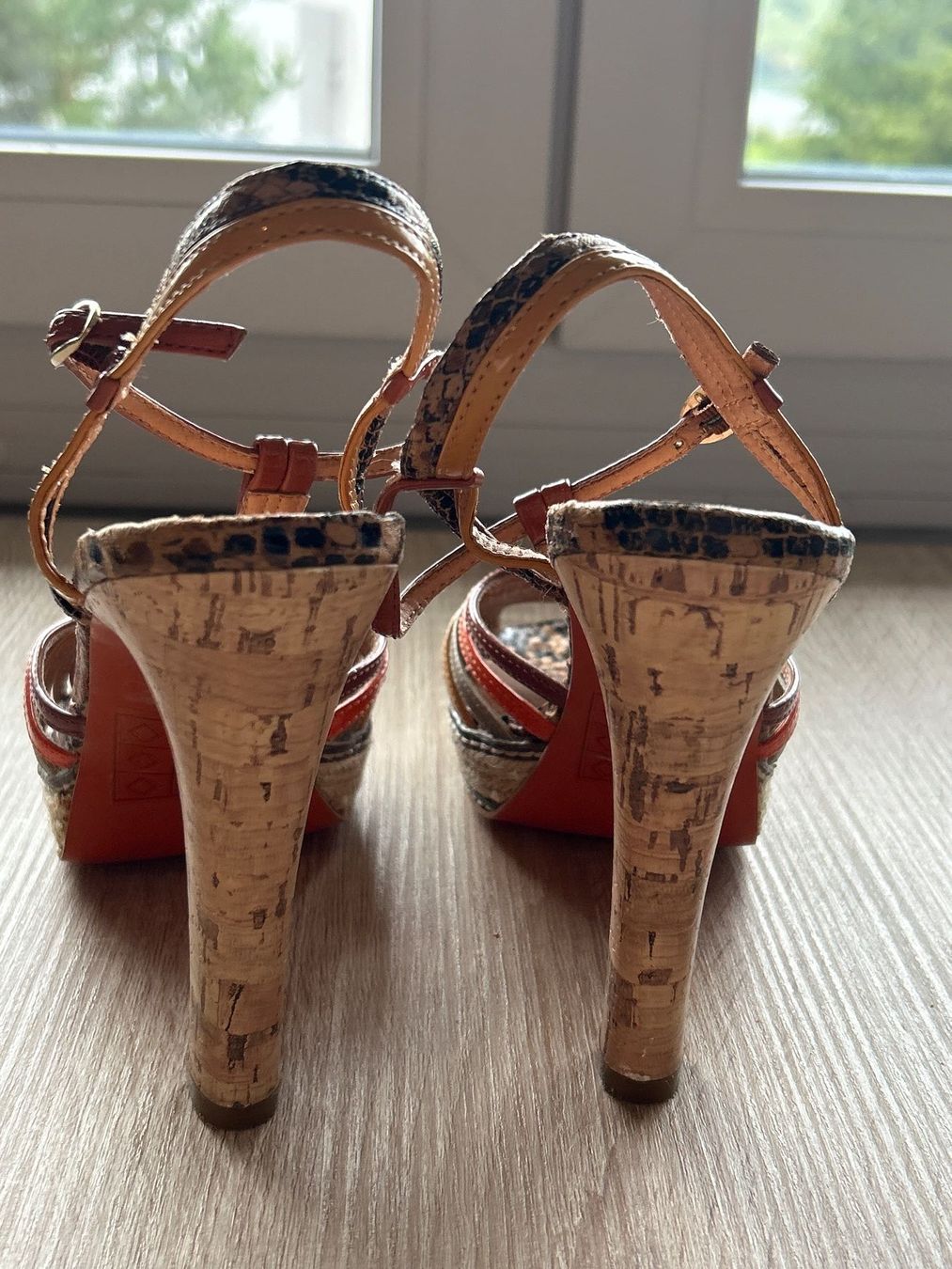 Cube Chaussures femmes: Sandalen mit Absatz mehrfarbig von Cube Gr. 39 – D'occasion à Brunnen par Nala2929 7