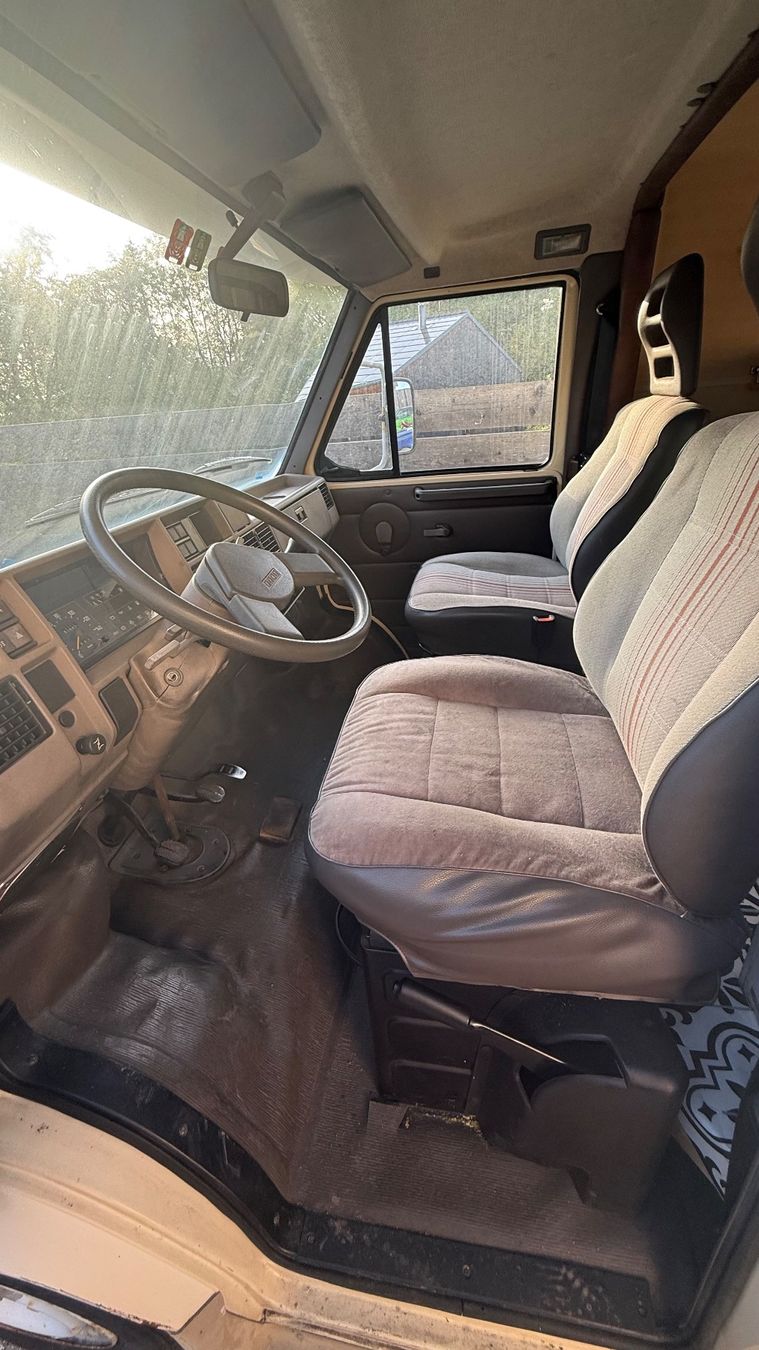 Veicoli da campeggio: camping car – Usato da Delley venduto da ped_6m8d 2