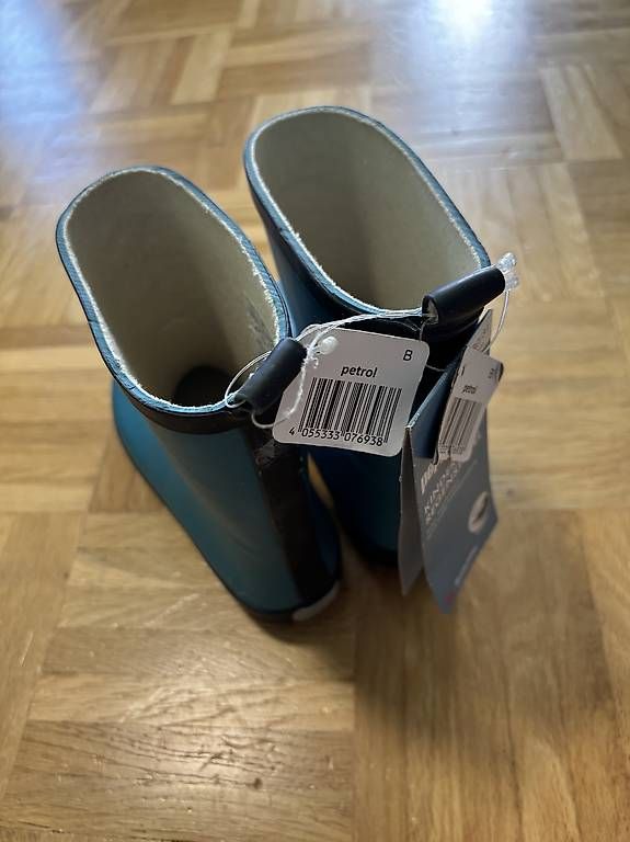 Chaussures garçon: Gummistiefel Gr.30/31 – Neuf avec emballage d'origine à Laufen par cryzto76 1