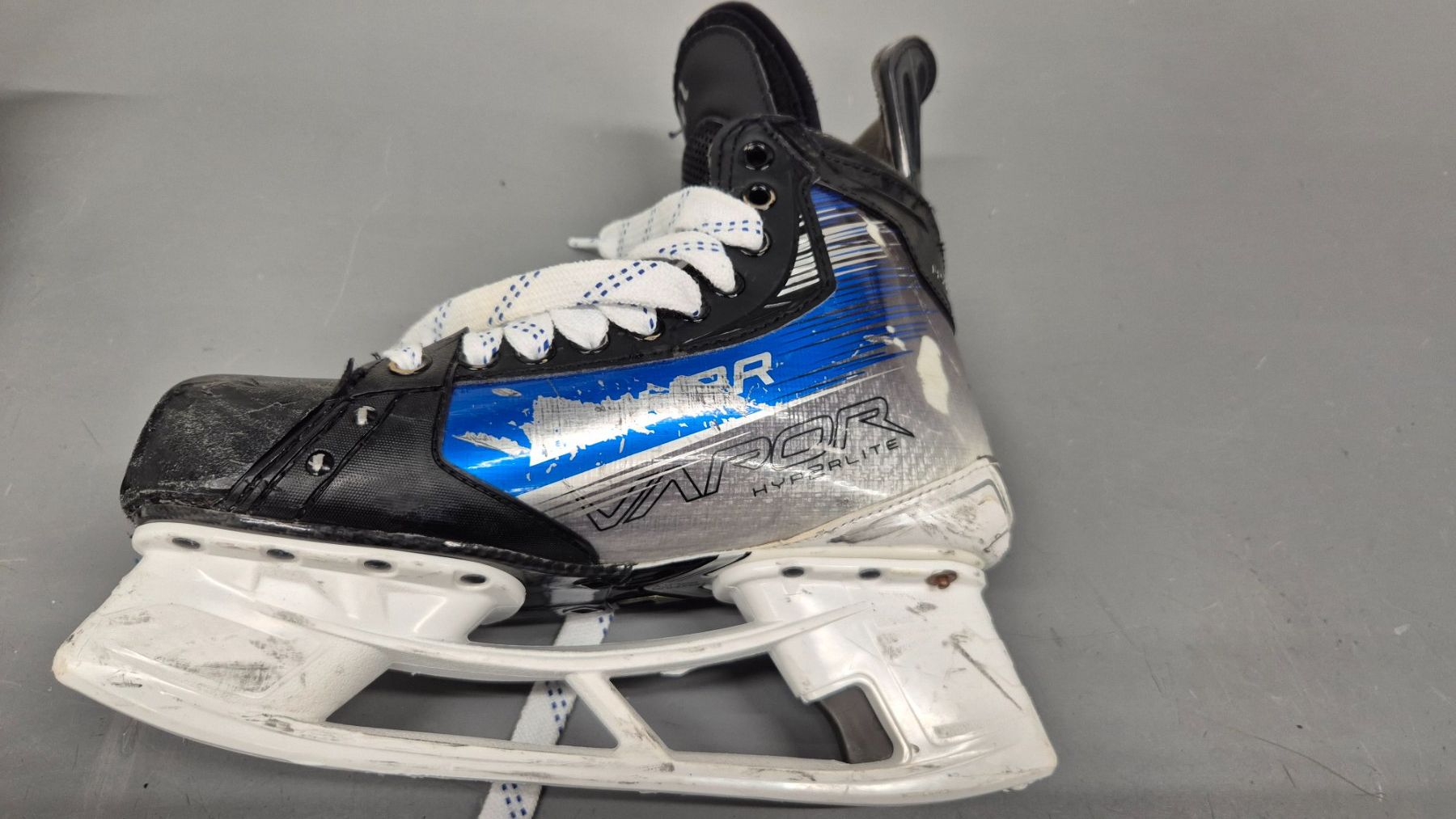 Bauer Pattini da ghiaccio: Schlittschuhe Denis Malgin – Usato da Bünzen venduto da Wisel45 8