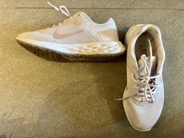 Nike Gr. 39 - wie neu
