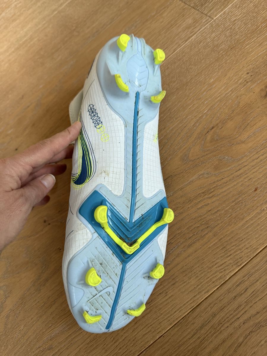 Nike Scarpe da uomo: Fussballschuhe nike Gr.46 – Usato da Zug venduto da anita75 2