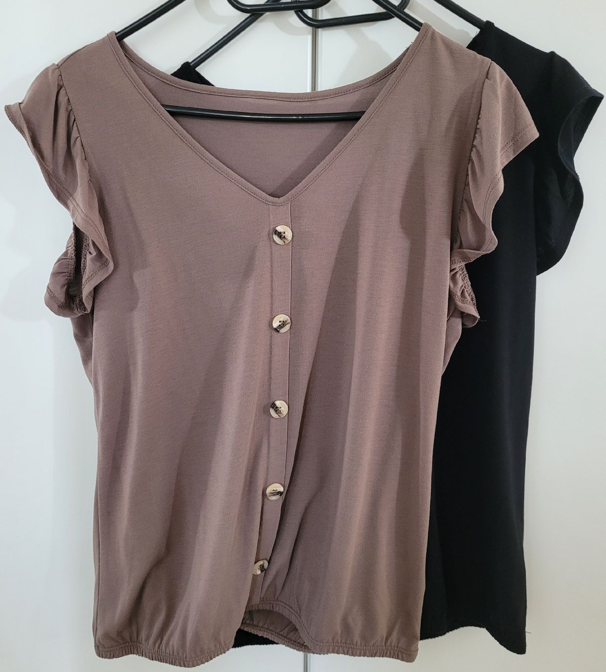 Lascana T-Shirts: 2 Tshirts Gr. S, schwarz und braun – Gebraucht aus Biberist von hertd 1