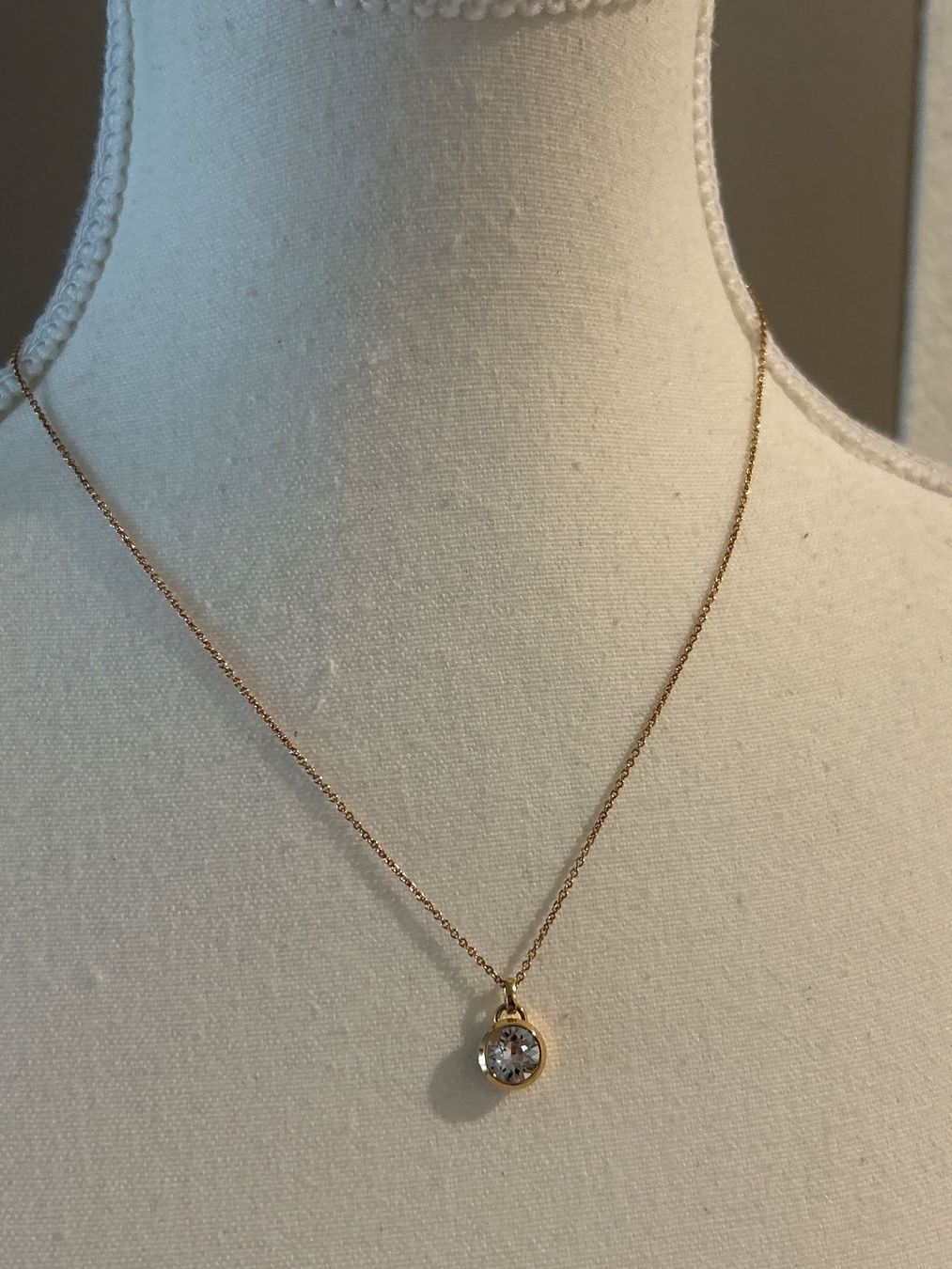 Colliers: Modeschmuck Halskette mit Anhänger goldfarben – D'occasion à Brunnen par Nala2929 5