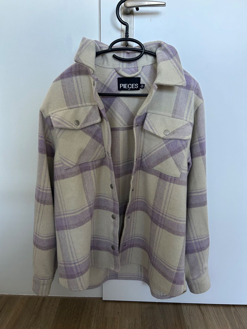 Pieces Giacche: Übergangs Jacke Grösse XS – Usato da Muri AG venduto da ali_27hx 1