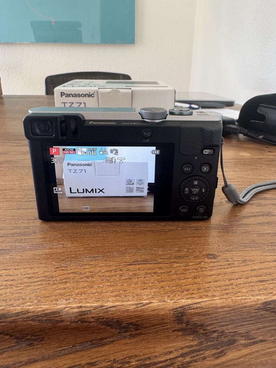 Panasonic Kamera: Panasonic Lumix DMC TZ71 Silber – Gebraucht aus Winterthur von linanila 2