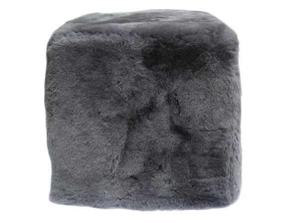 Sgabelli: Lammfell Hocker Grey – Nuovo e nell'imballaggio originale da Arbedo venduto da patagonialeatherrugs 1