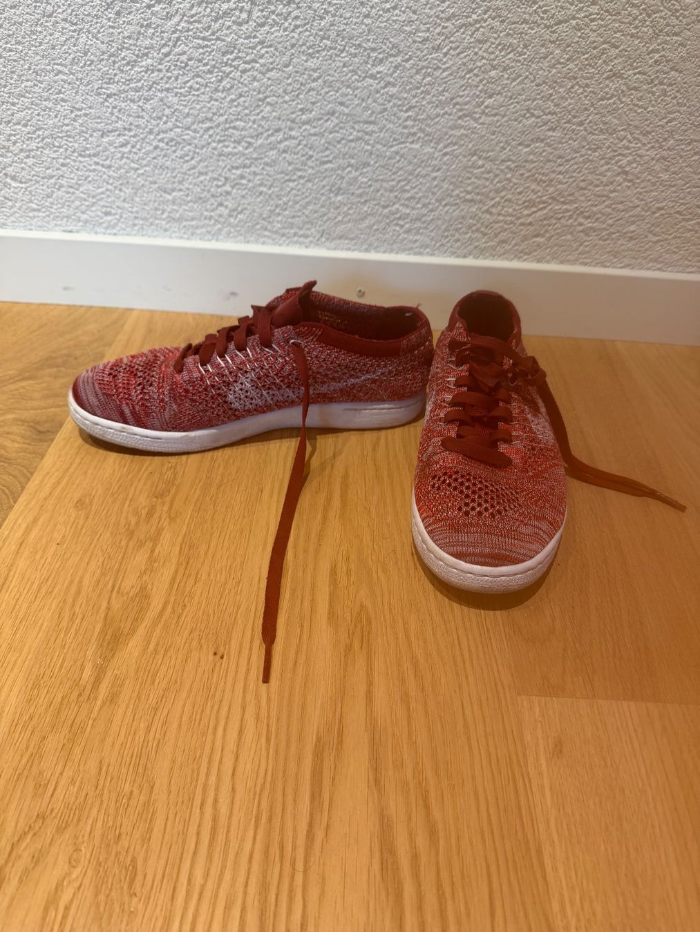 Scarpe da donna: Nike Schuhe – Usato da Bern venduto da Sandhya1