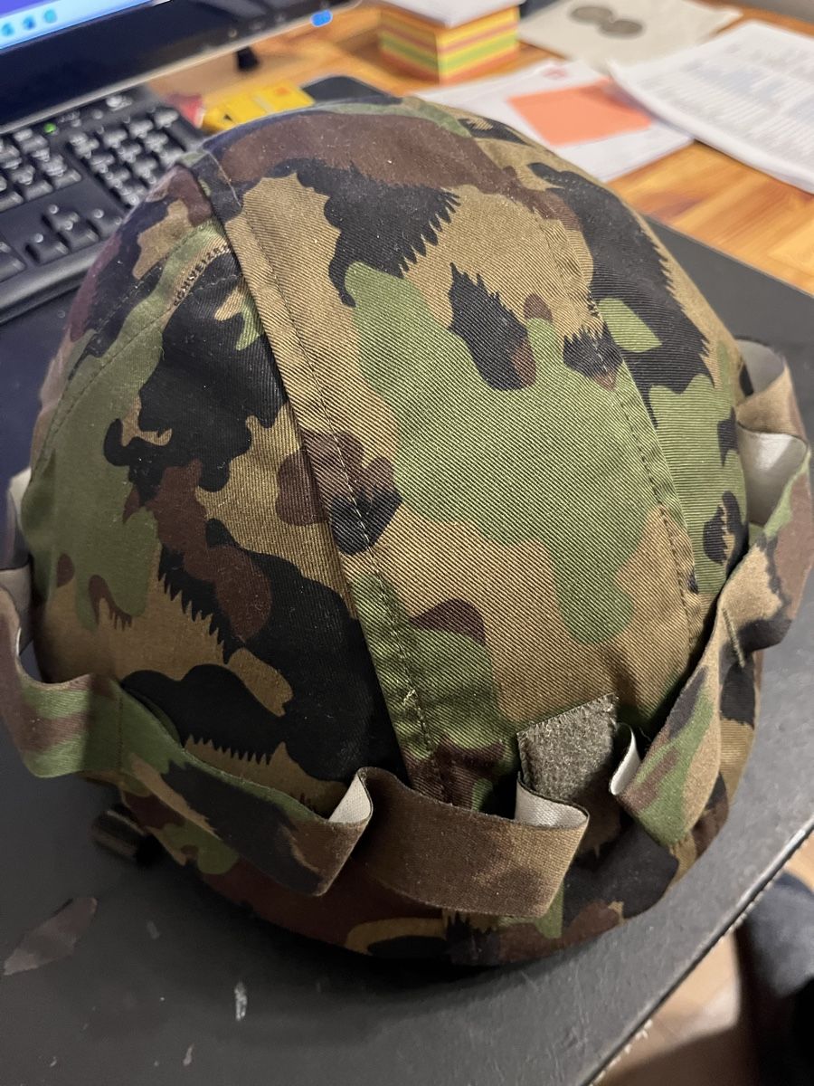 Uniformi: Helm  – Usato da Brunnen venduto da Duschi1