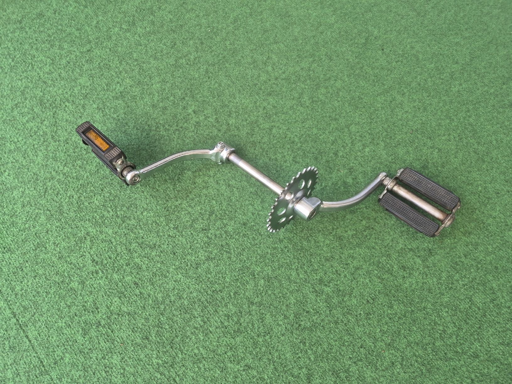 Puch Mofa-Ersatzteile: Puch Maxi S/N Tretachse-Set – Gebraucht aus Belp von intru 1