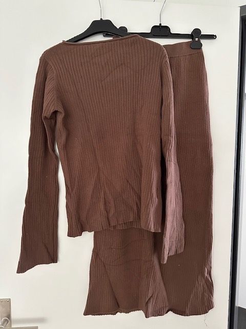 Lots de vêtements: Set top and skirt – D'occasion à Dallenwil par ZD2019