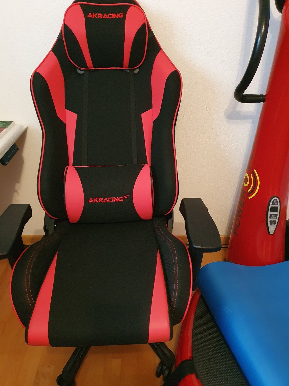 Sedie a rotelle: Gaming Stuhl Bürostuhl – Nuovo (secondo la descrizione) da Berg TG venduto da Buschki2