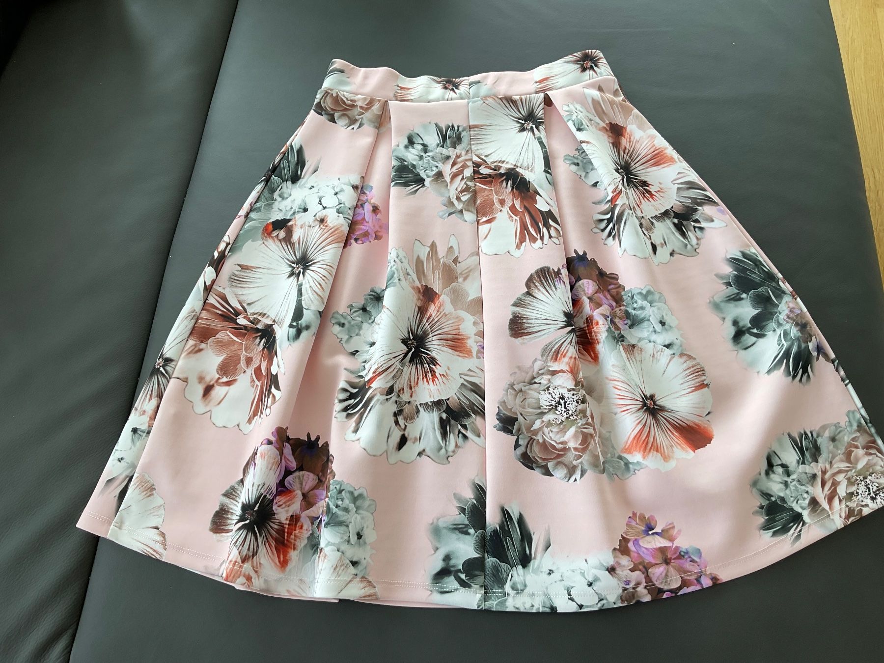 Anna Field Jupes: Jupe rosa Blumenmuster – D'occasion à Horw par Benny017