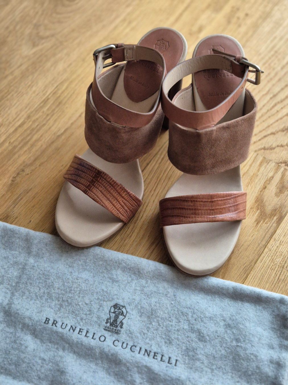 Brunello Cucinelli Scarpe da donna: BRUNELLO CUCINELLI snake print leather sandals P.38 – Nuovo e nell'imballaggio originale da Satigny venduto da Helene2014 1