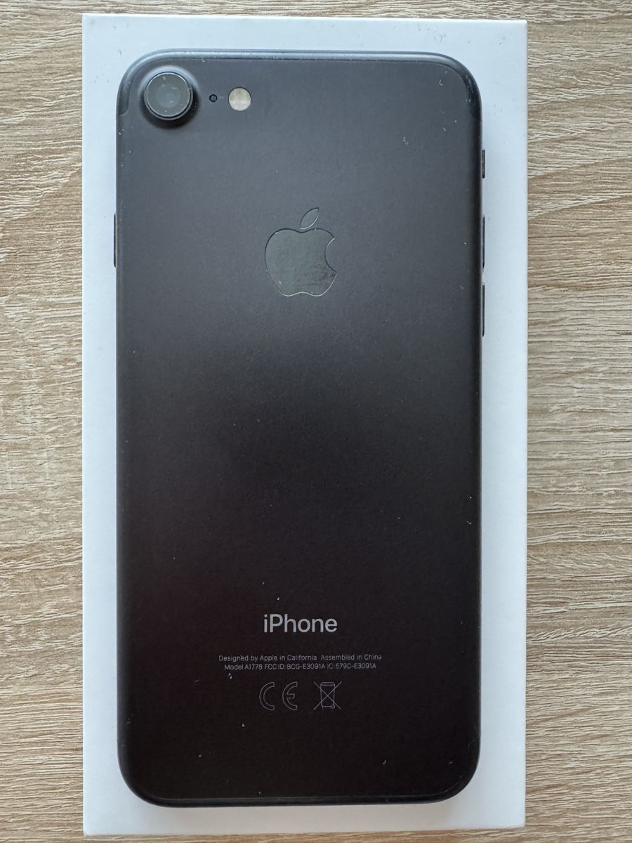 Apple Telefoni cellulari / Smartphones: iPhone 7 - 128 GB Schwarz – Usato da Dottikon venduto da Angii.Smile 2
