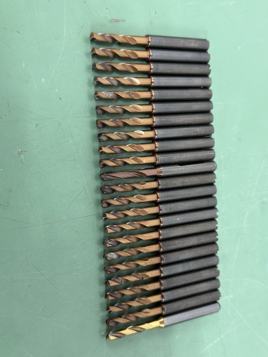 Tutti gli attrezzi: 23x Carbide drilling bits. Bohrer – Usato da Aarberg venduto da SNMachines 1