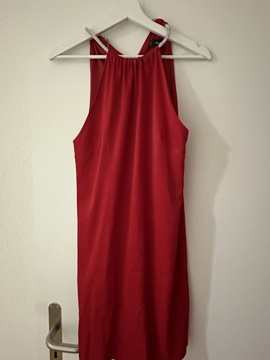Mango Vestiti: Rotes Sommerkleid, Grösse 36, mit Strass-Kette – Nuovo (secondo la descrizione) da Niederhasli venduto da Luxevault 1