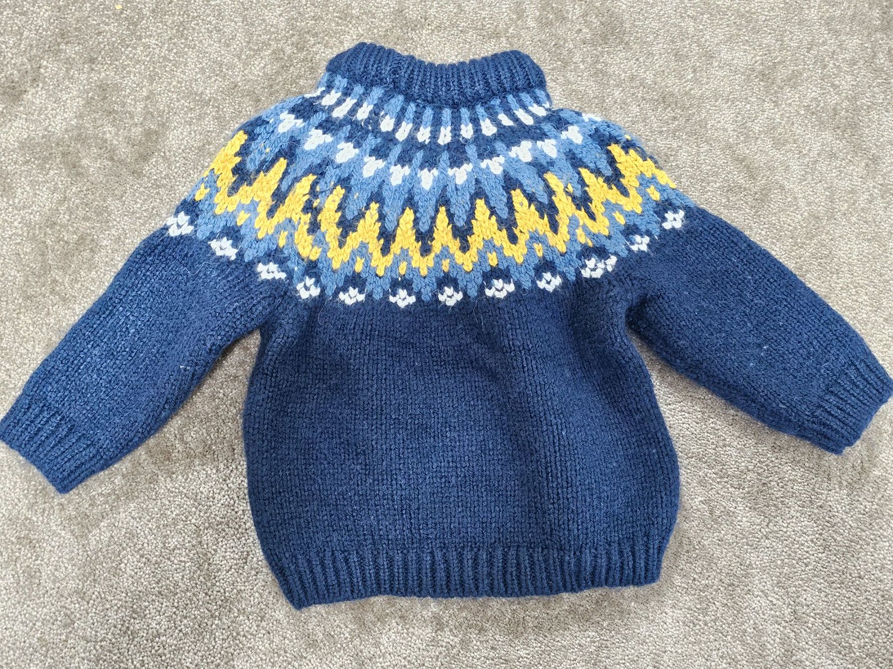 Zara Pullover & Sweatshirts: 2 Pullover von Zara [6/9 Monate] – Gebraucht aus Montlingen von mlovato 2
