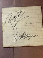 Signierte  THE WALL LP von Pink Floyd signiert von allen